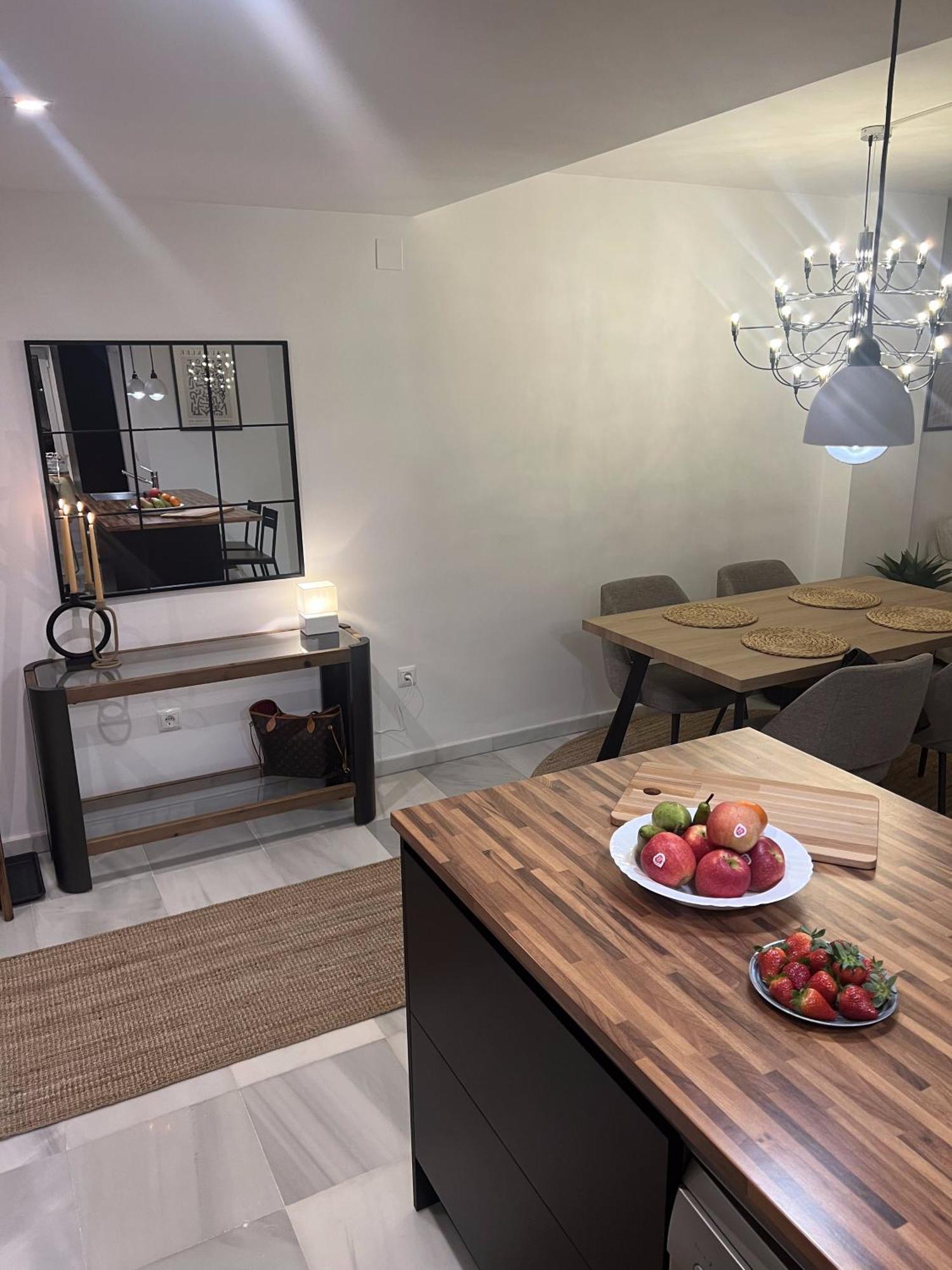 City Center Beach Access With Style Appartement