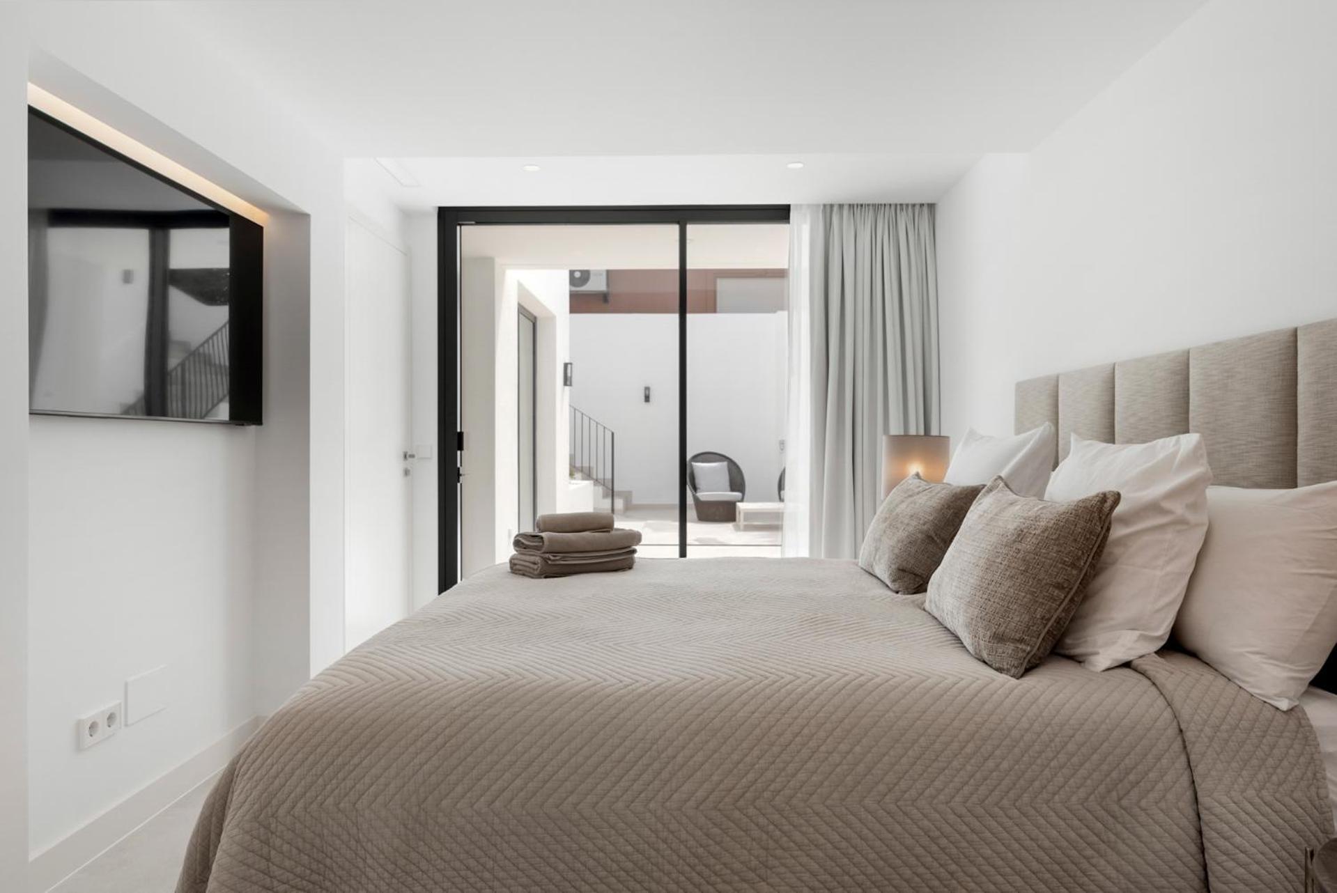 Villa 20600 - Luxurious Beachside Near *