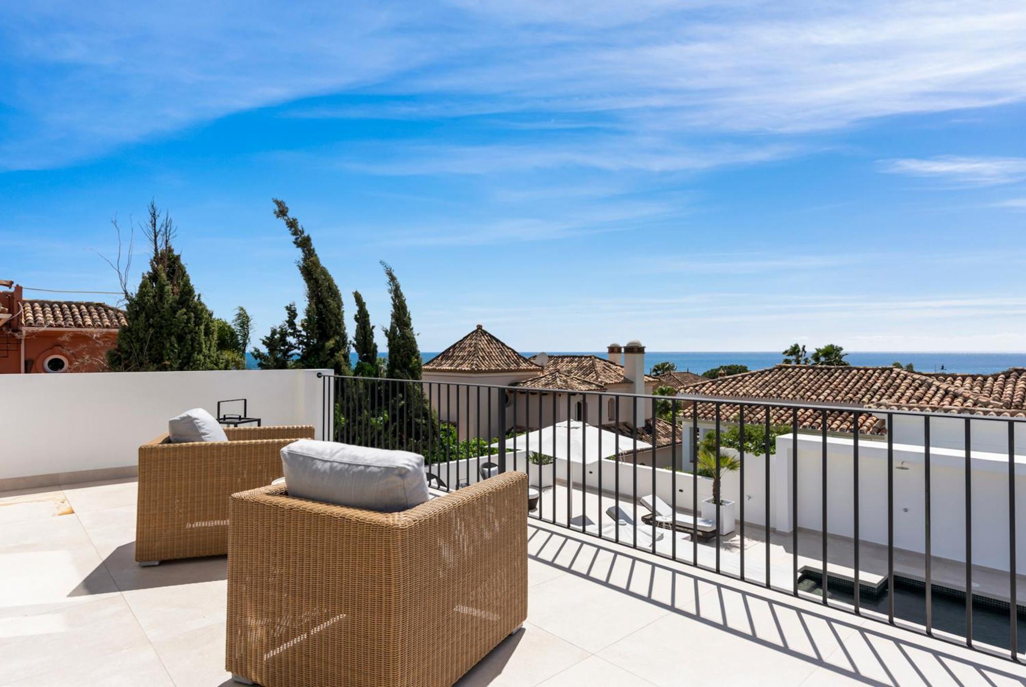 20600 - Luxurious Beachside Near Marbella