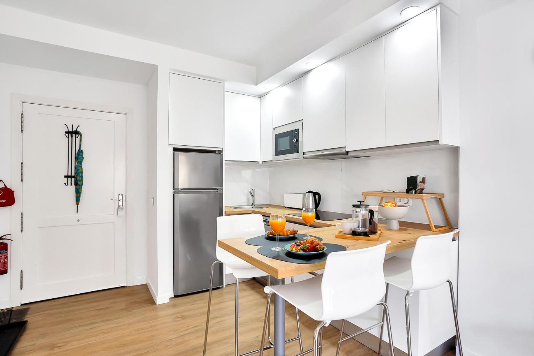 Modern Romana Playa 723 In Marbella, Elviria Apartamento *