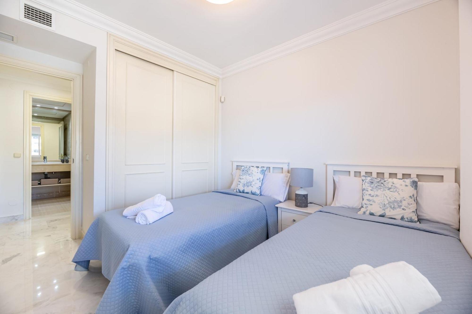 Apartment Marina Banus Ll