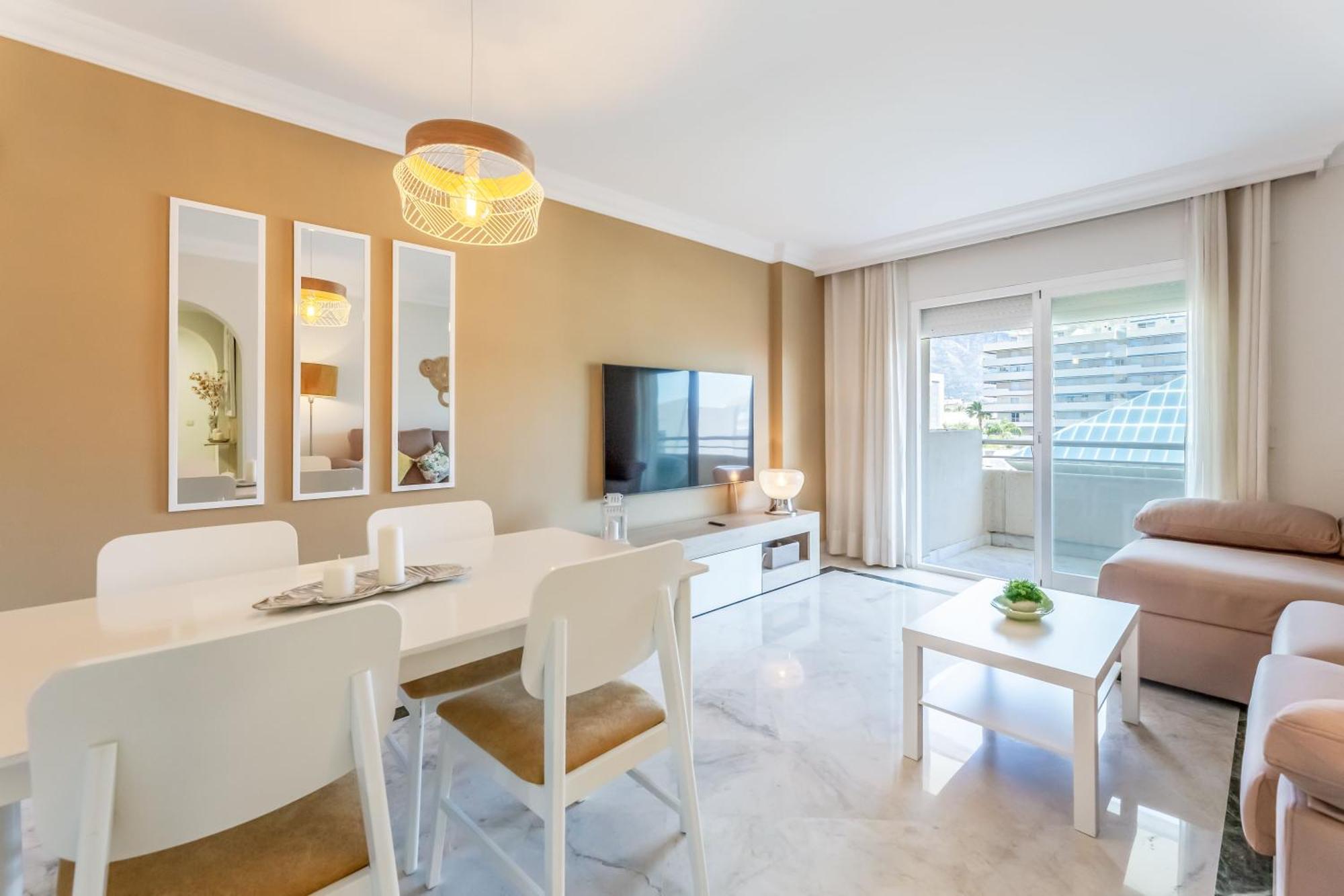 Marina Banus Ll Apartment *