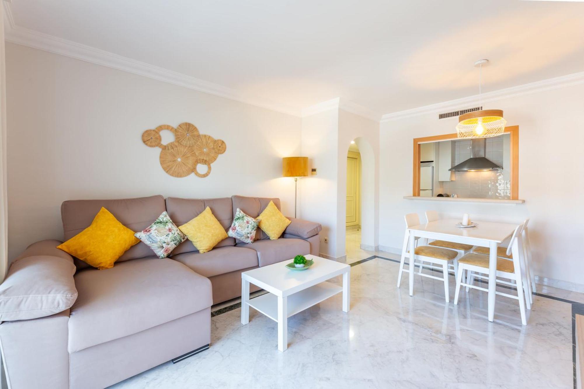 Marina Banus Ll Apartment *