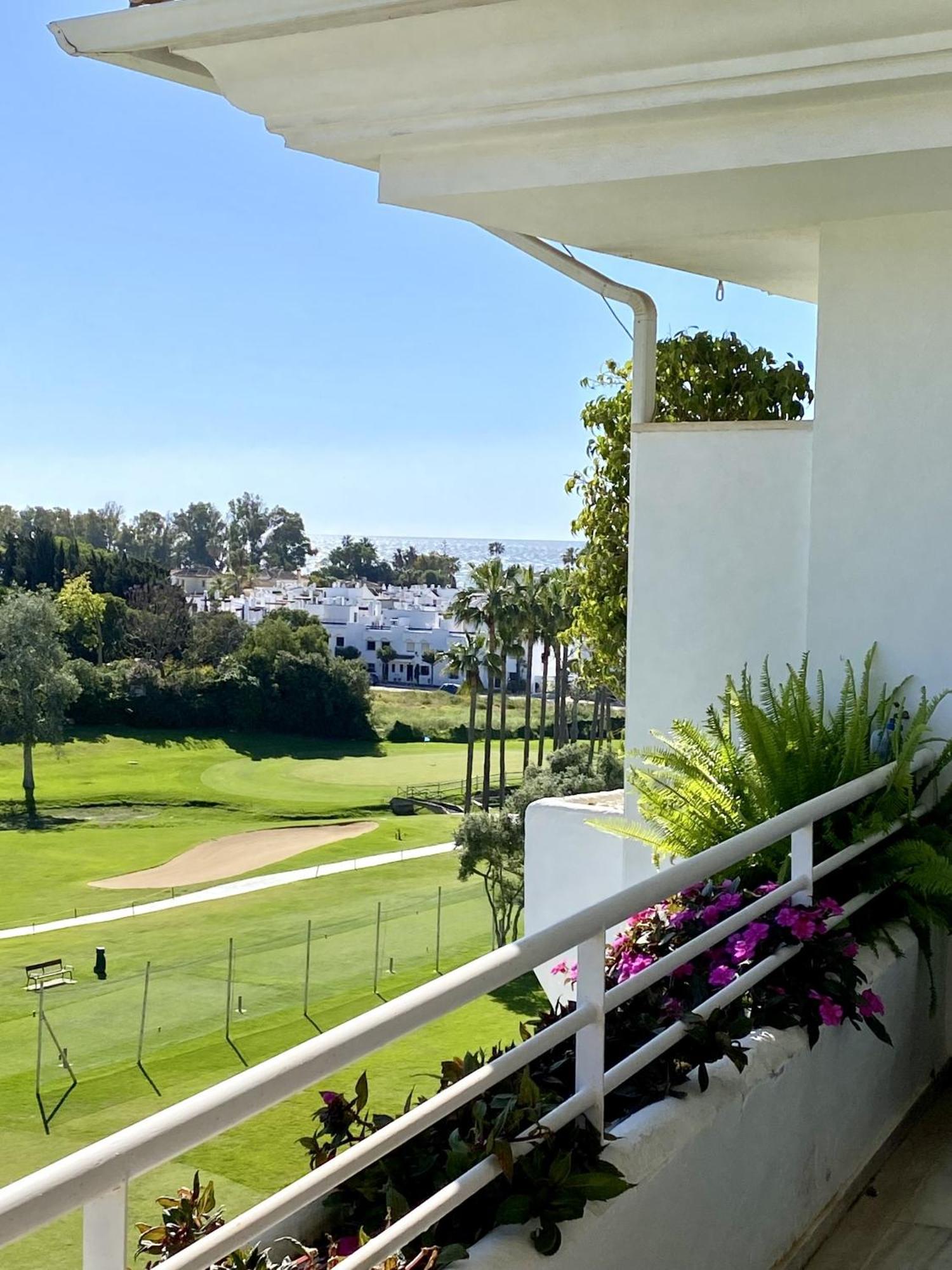 Apartamento Duplex Vistas Al Golf Guadalmina Marbella
