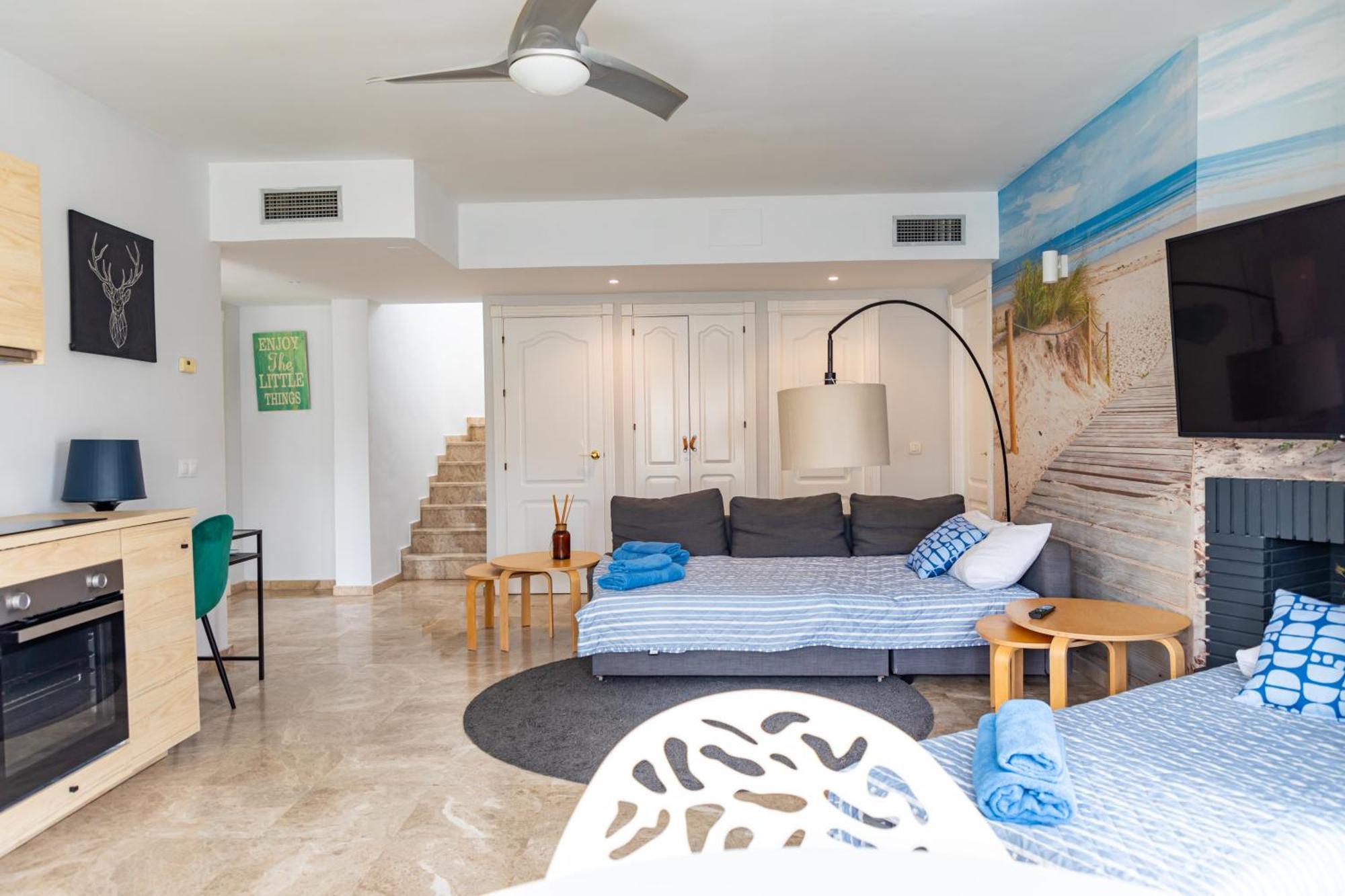 Apartment Ab Properties: Golden Mile Penthouse With Pool Near Puerto Banus