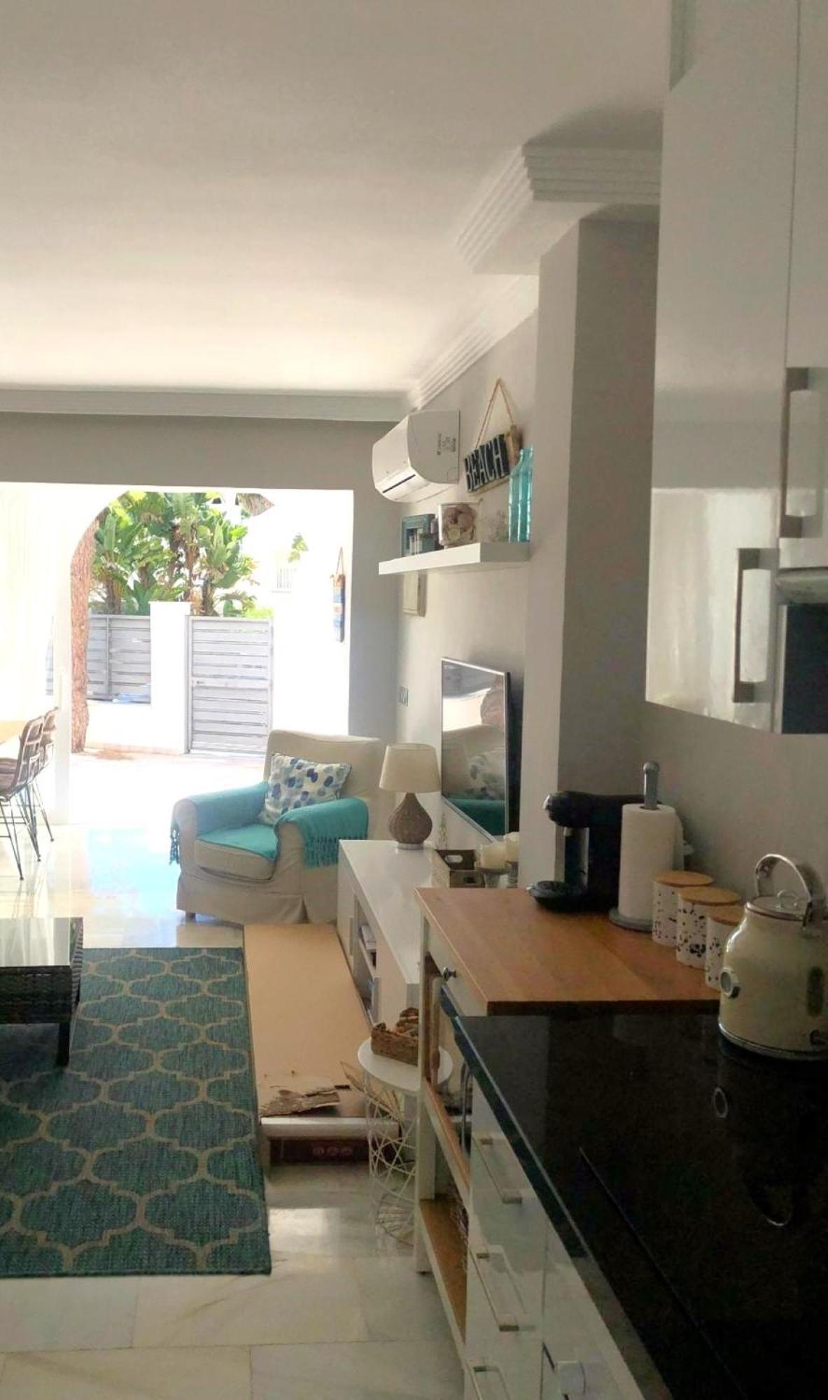Casa Chico 2 Bedroom Townhouse 1 Mile From Marina & Beaches Apartamento Marbella