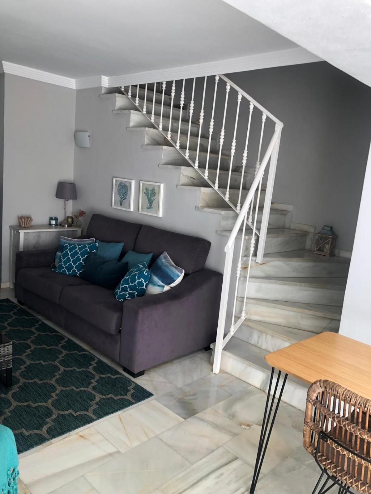 Casa Chico 2 Bedroom Townhouse 1 Mile From Marina & Beaches *