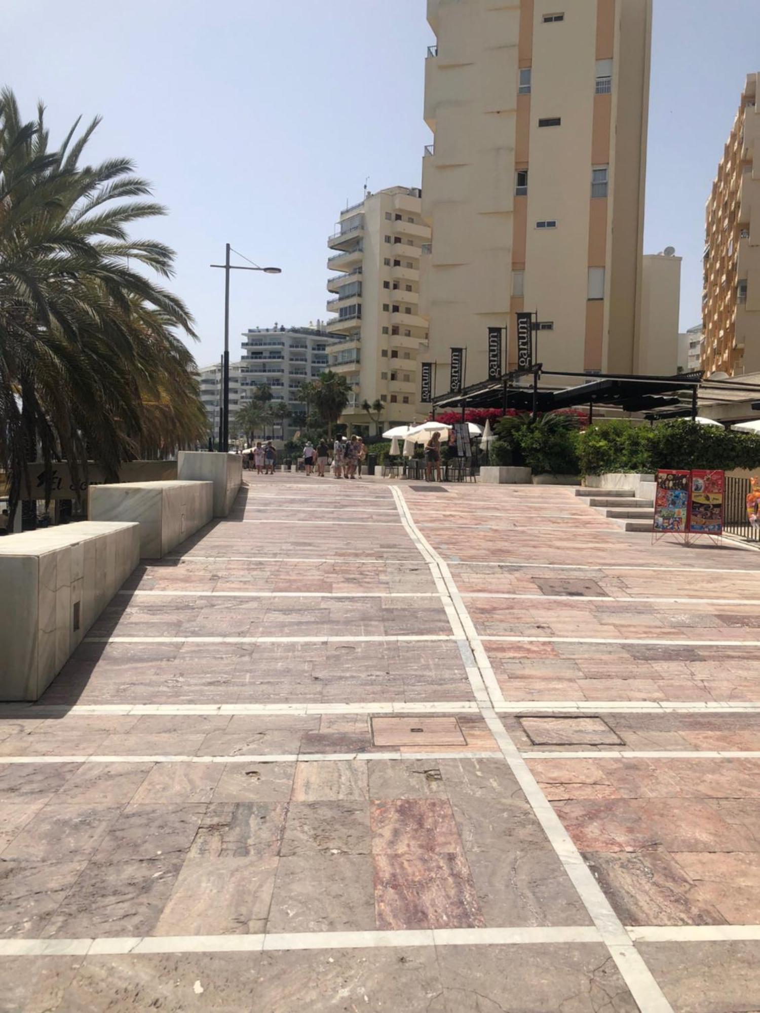 Front Line - 2 Bedroom & 2 Bathrooms Apartment Marbella