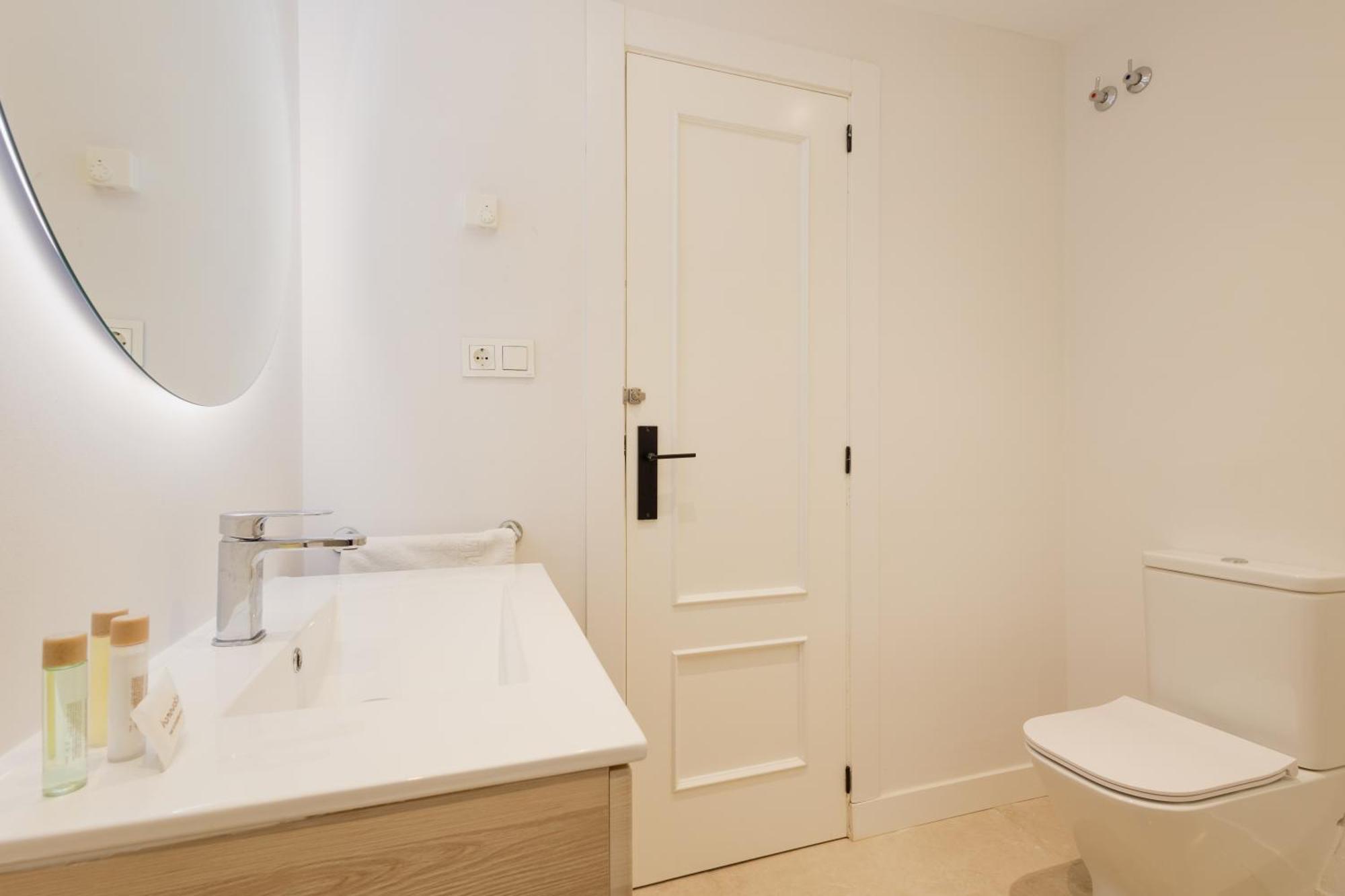 With Direct Beach Access, In Hacienda Playa, Elviria