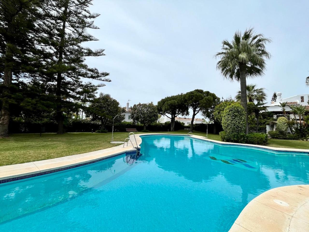 Cozy Townhouse With Sea View Ferienhaus Marbella