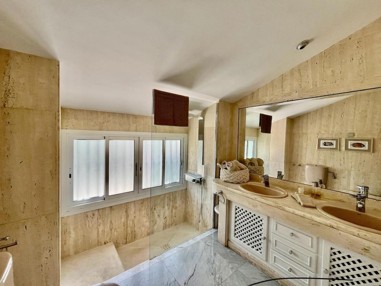 Ferienhaus Cozy Townhouse With Sea View