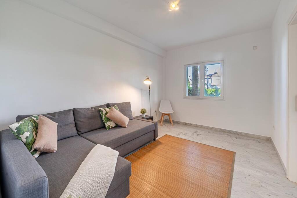 Townhouse W/ Swimming Pool And Underground Parking Holiday home *