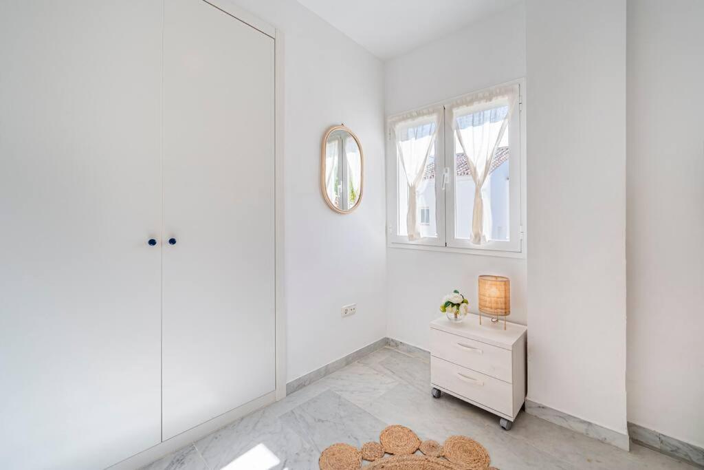 Townhouse W/ Swimming Pool And Underground Parking * Marbella
