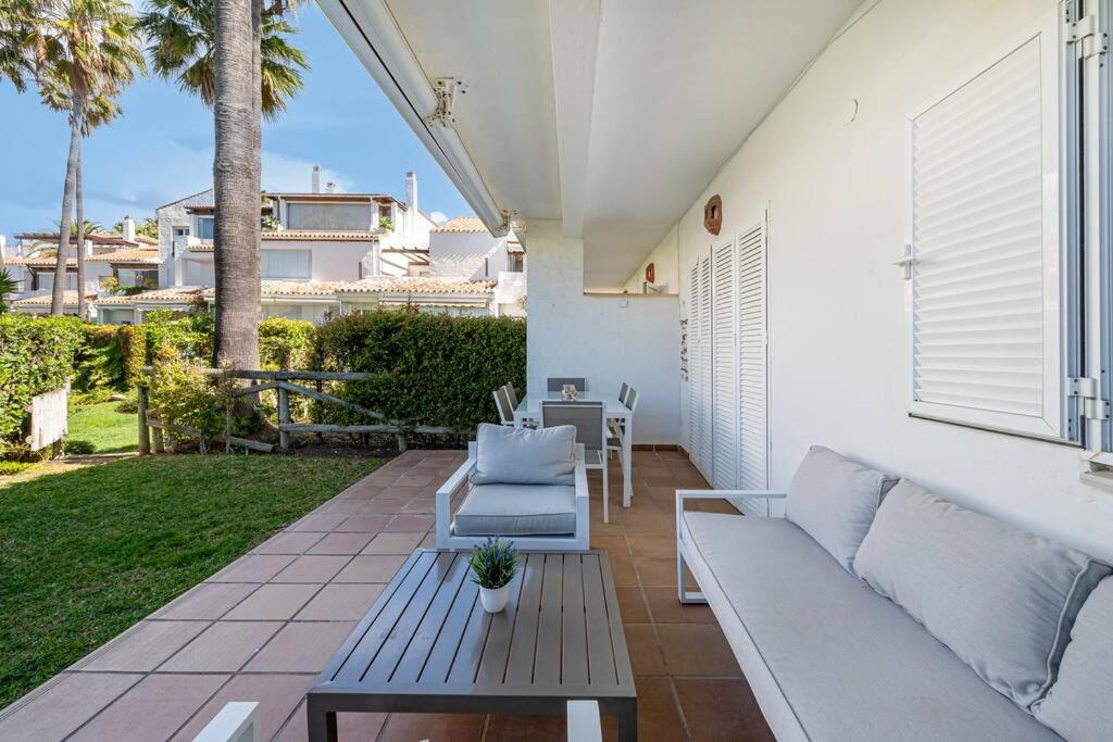 Townhouse W/ Swimming Pool And Underground Parking Holiday home Marbella