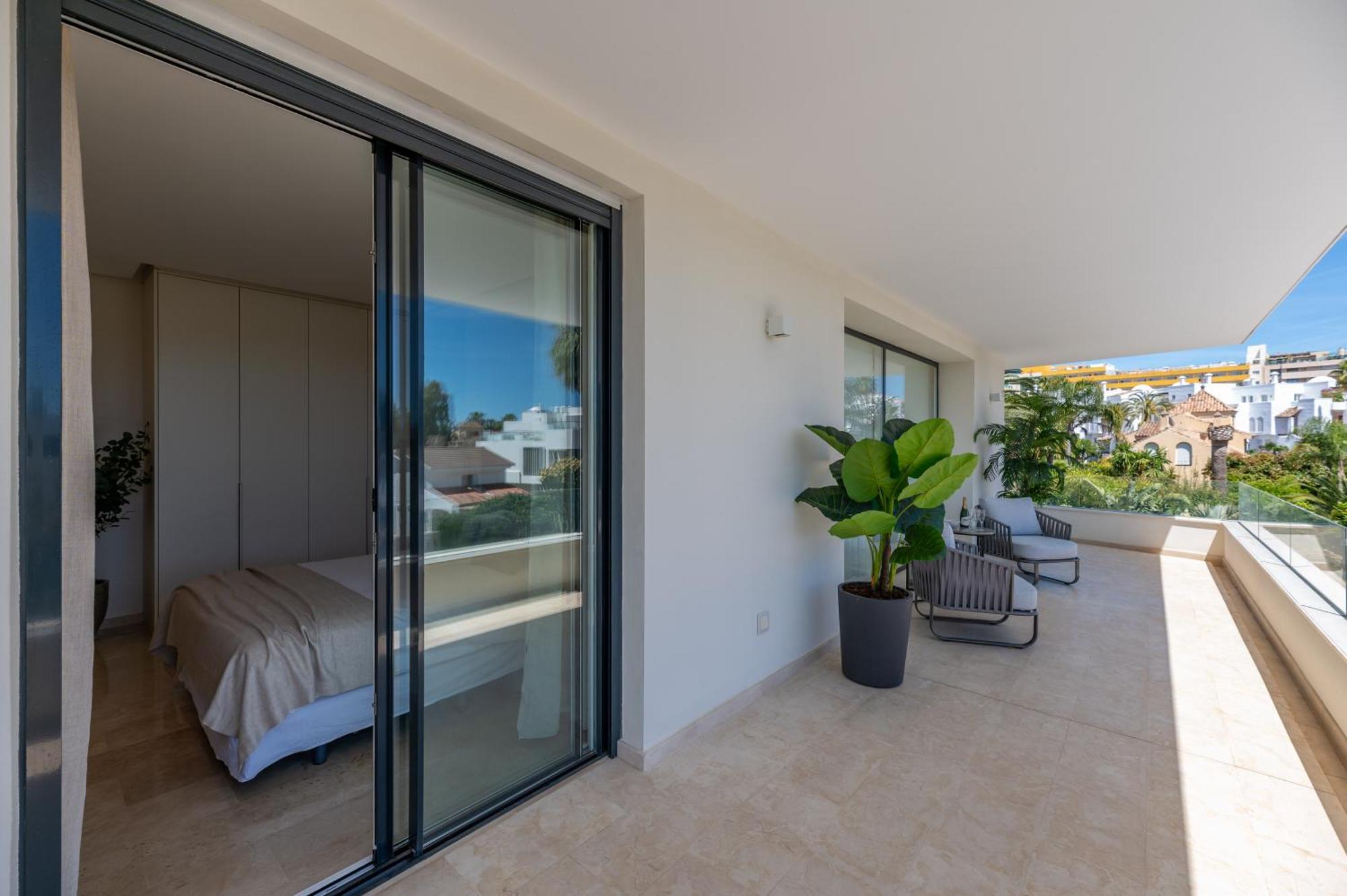 Vacation I Velazquez, 150m To The Beach, Heated Pool, Golden Mile