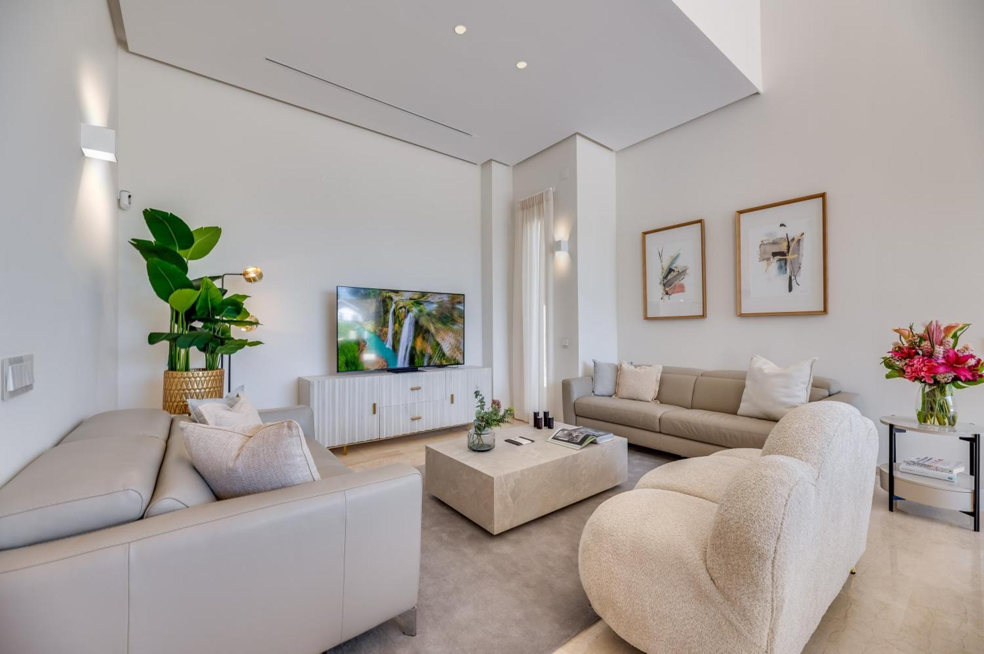Vacation I Velazquez, 150m To The Beach, Heated Pool, Golden Mile * Marbella