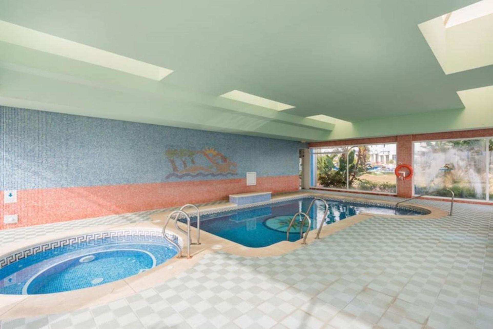 Casa Chico 2 Bedroom Townhouse 1 Mile From Marina & Beaches *