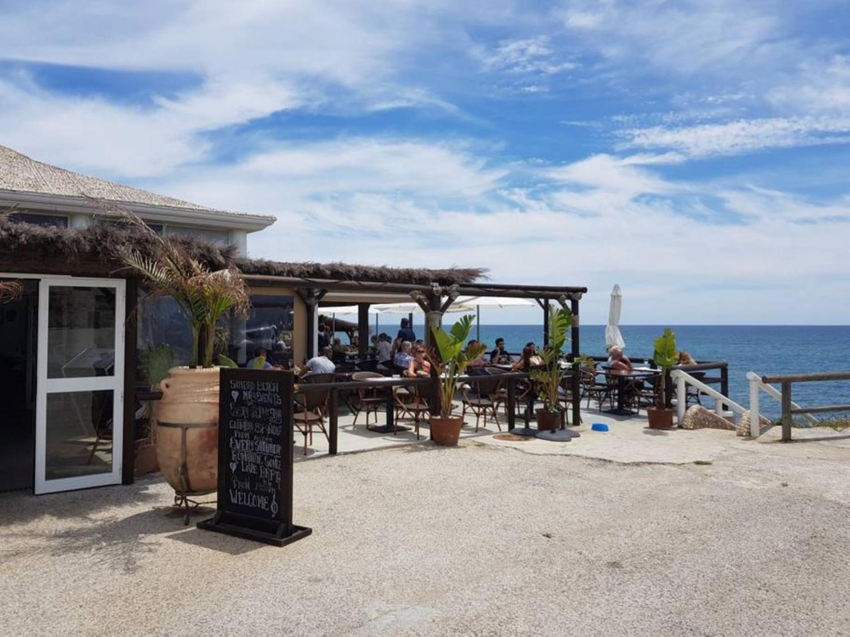 Casa Chico 2 Bedroom Townhouse 1 Mile From Marina & Beaches Apartamento Marbella