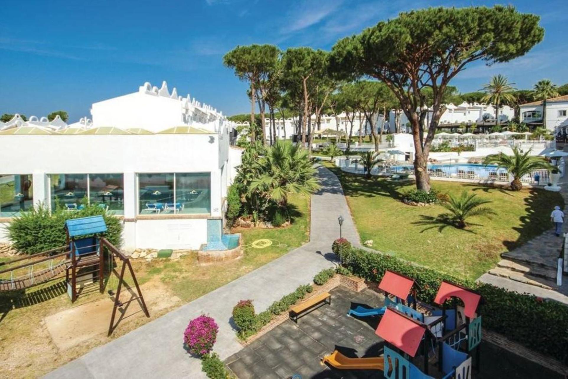 Casa Chico 2 Bedroom Townhouse 1 Mile From Marina & Beaches *