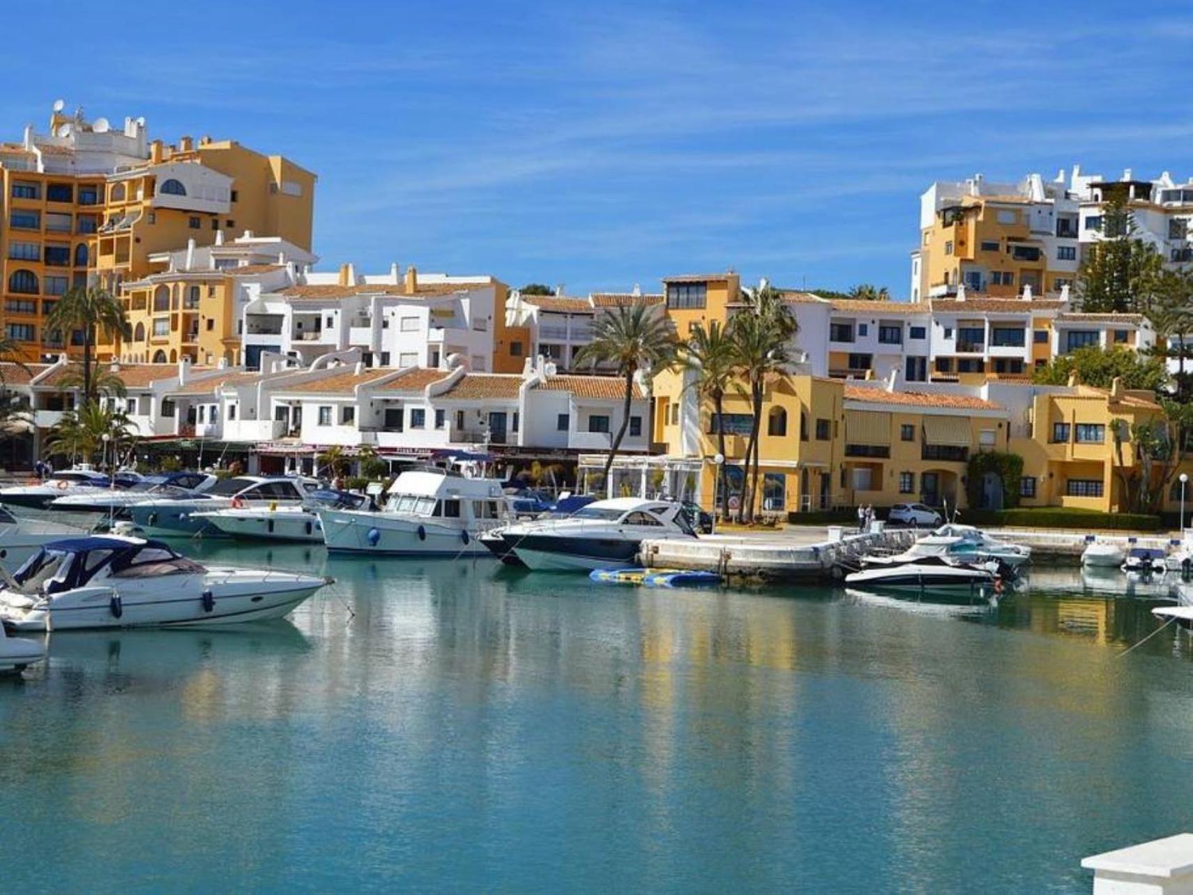 Apartamento Casa Chico 2 Bedroom Townhouse 1 Mile From Marina & Beaches Marbella