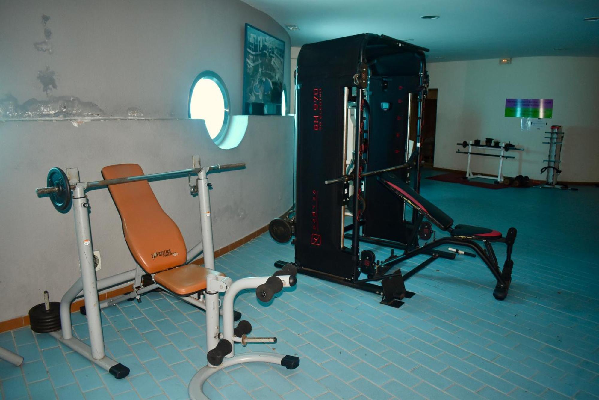 Apartment Komodo House - Bright Beachfront Duplex With Parking, Pool & Gym