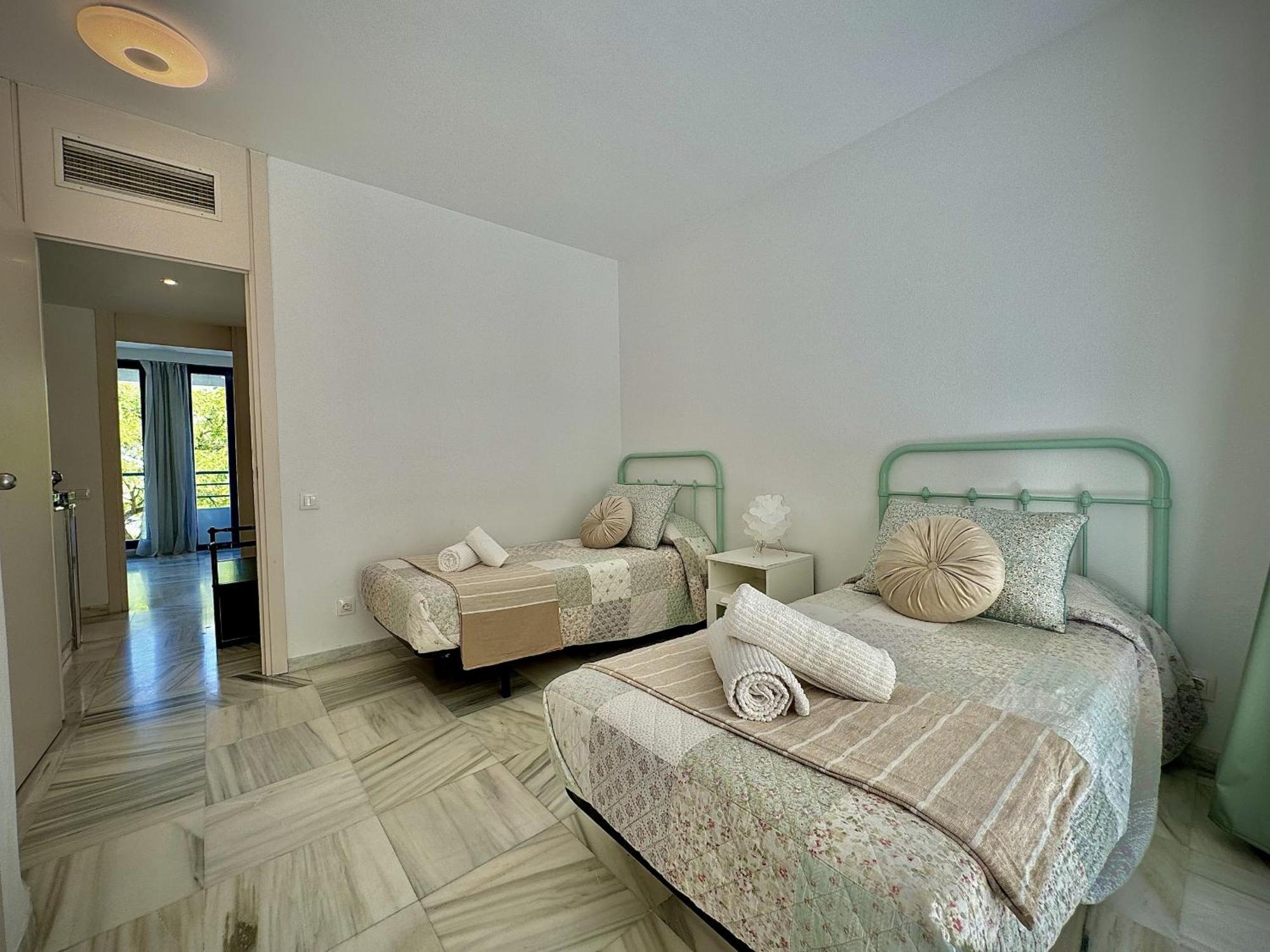 House With Pool By Homing Marbella