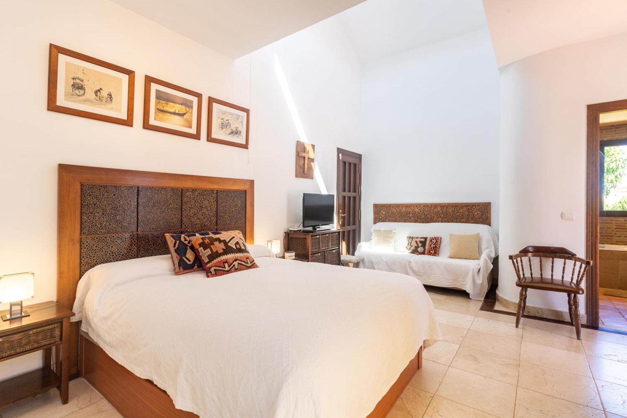 Villa By The 5 Bedrooms