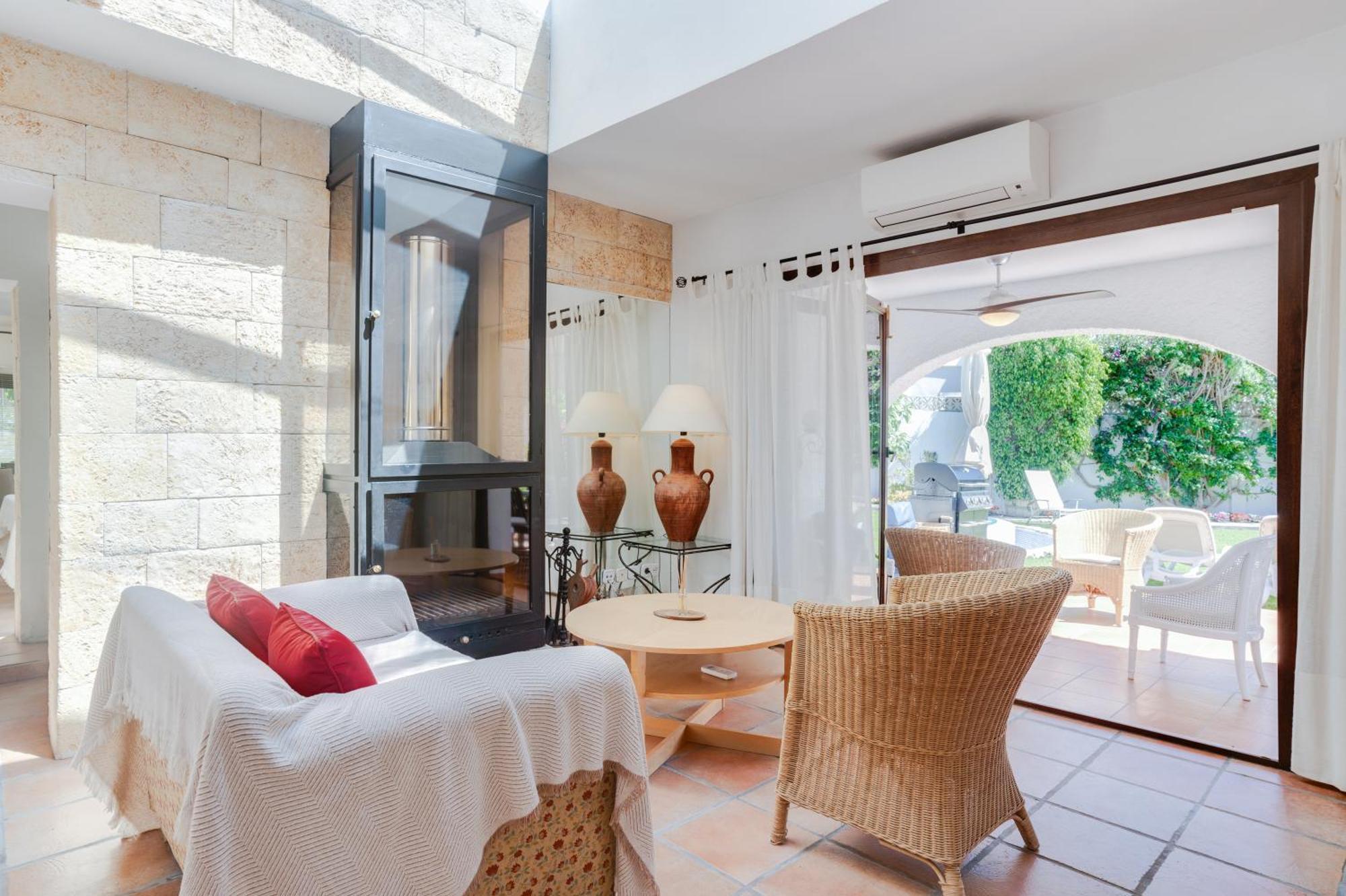 By The 5 Bedrooms * Marbella