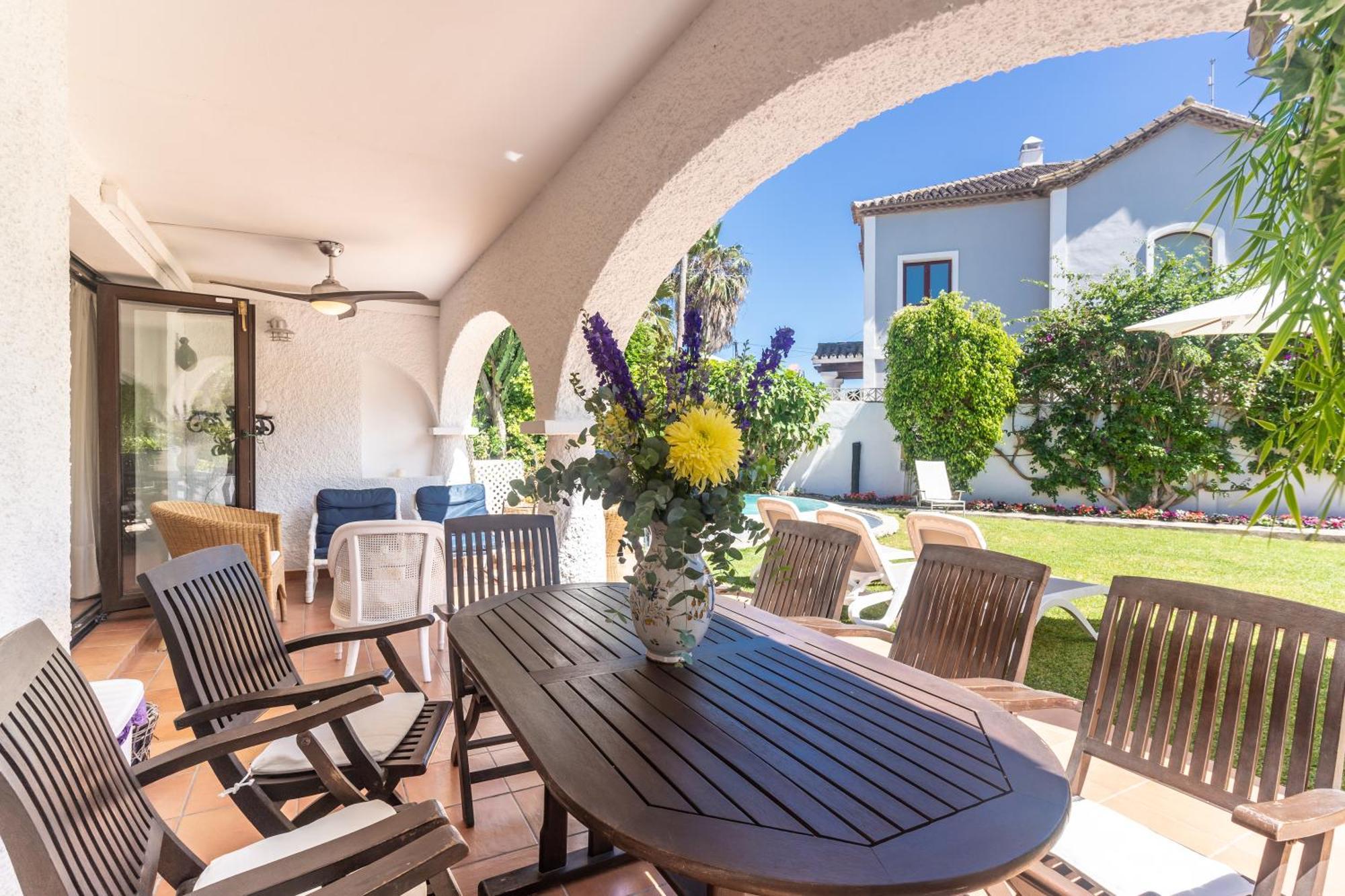 By The 5 Bedrooms Villa *