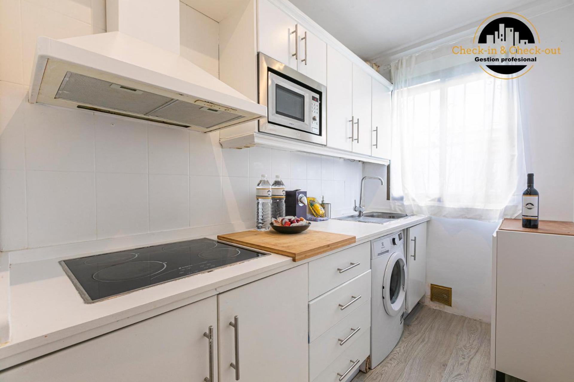 Apartamento La Campana Apartment *