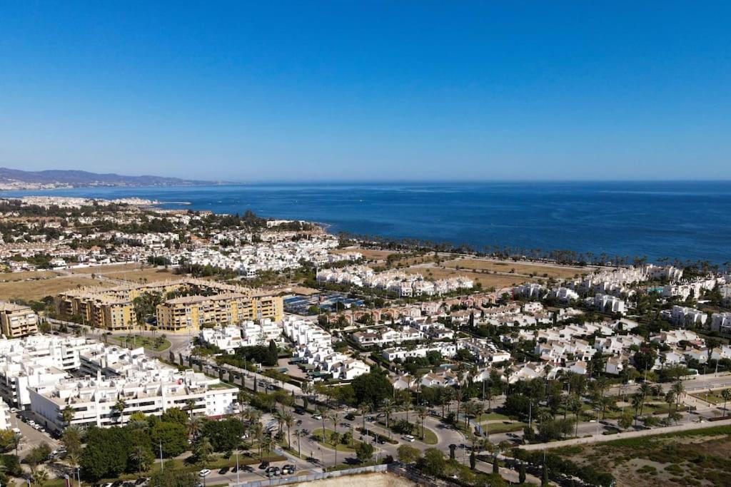 Atico Coqueto En Marbella, Cerca Puerto Banus *