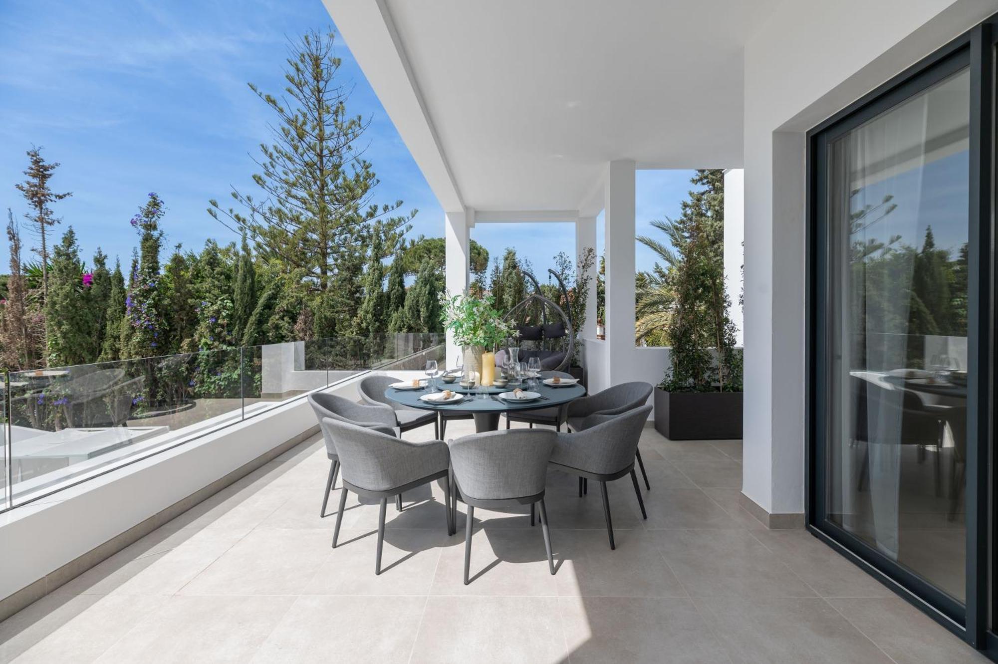 Villa Vacation I Marbesa White Pearl, Two Private Pools, Built In 2024