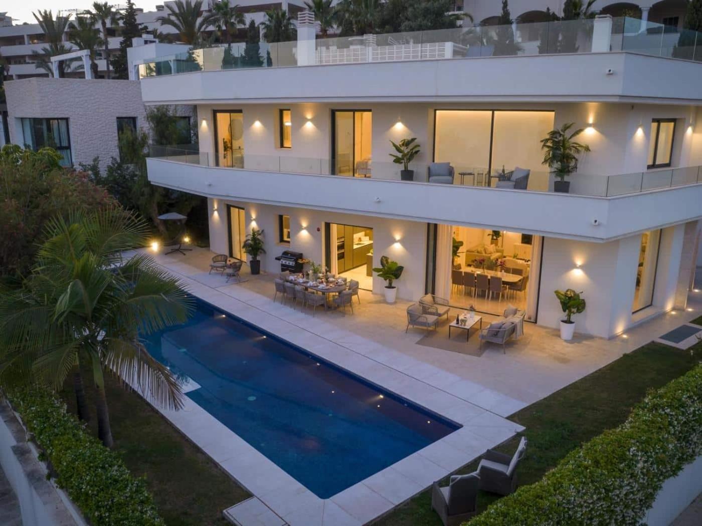 Vacation I Velazquez, 150m To The Beach, Heated Pool, Golden Mile *