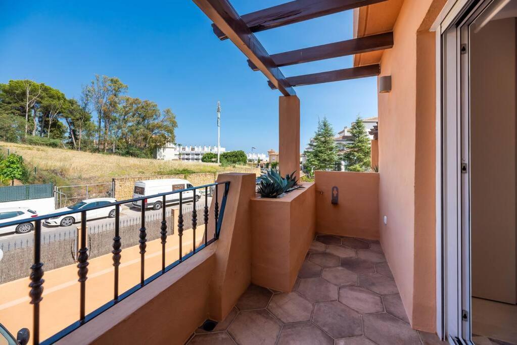 Luxury 5-bedroom Townhouse In Puente Villa Marbella