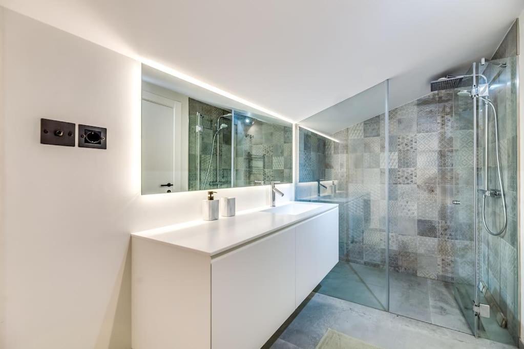 Luxury 5-bedroom Townhouse In Puente Marbella