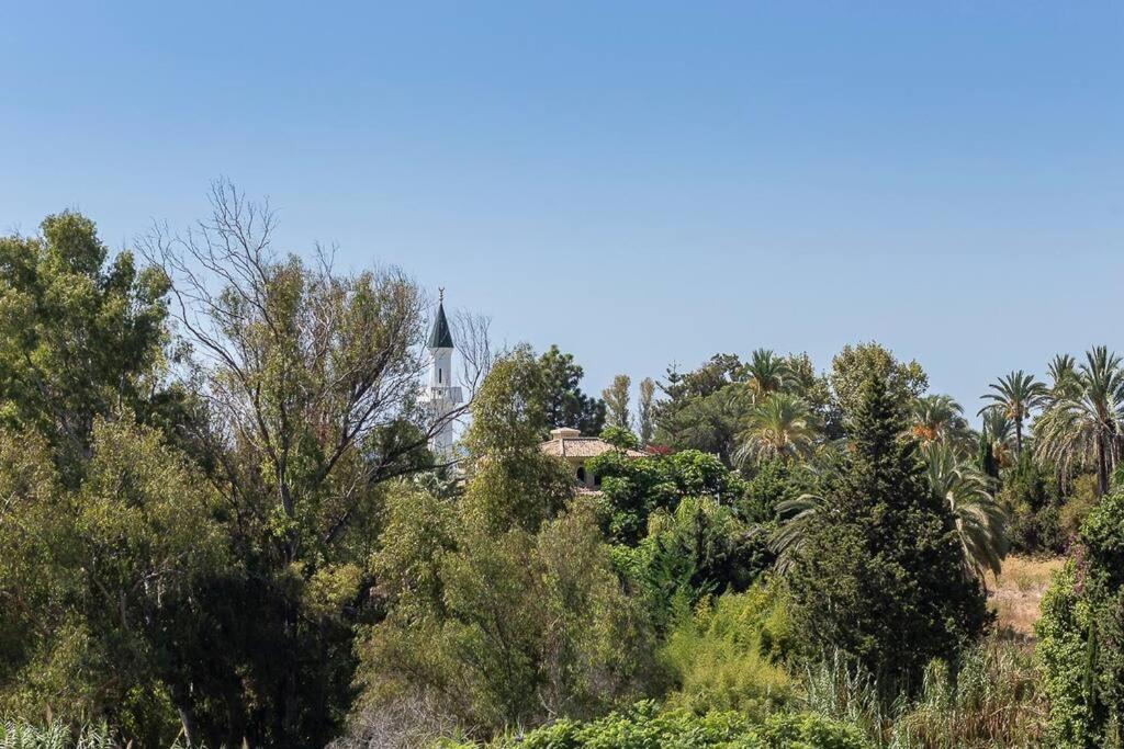 Luxury 5-bedroom Townhouse In Puente Villa Marbella