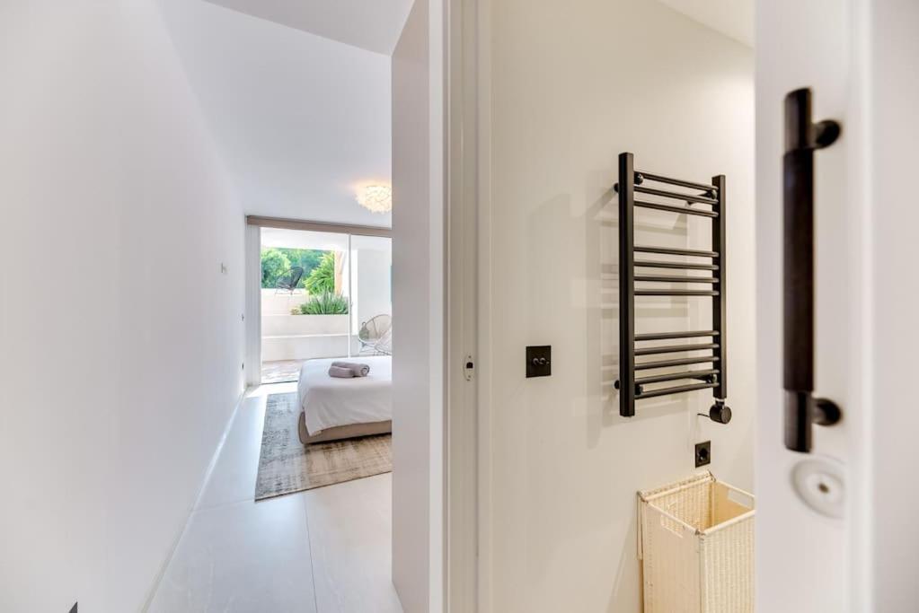 Villa Luxury 5-bedroom Townhouse In Puente