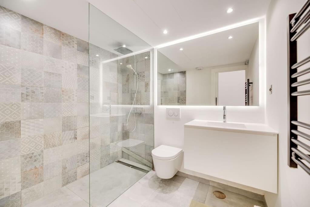 Luxury 5-bedroom Townhouse In Puente Marbella