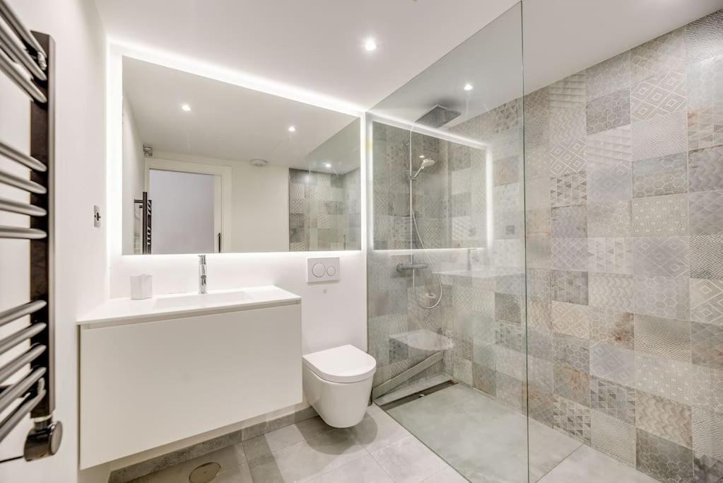 Villa Luxury 5-bedroom Townhouse In Puente