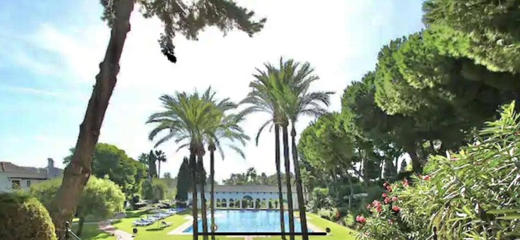 Apartment Puente Romano Senorio De