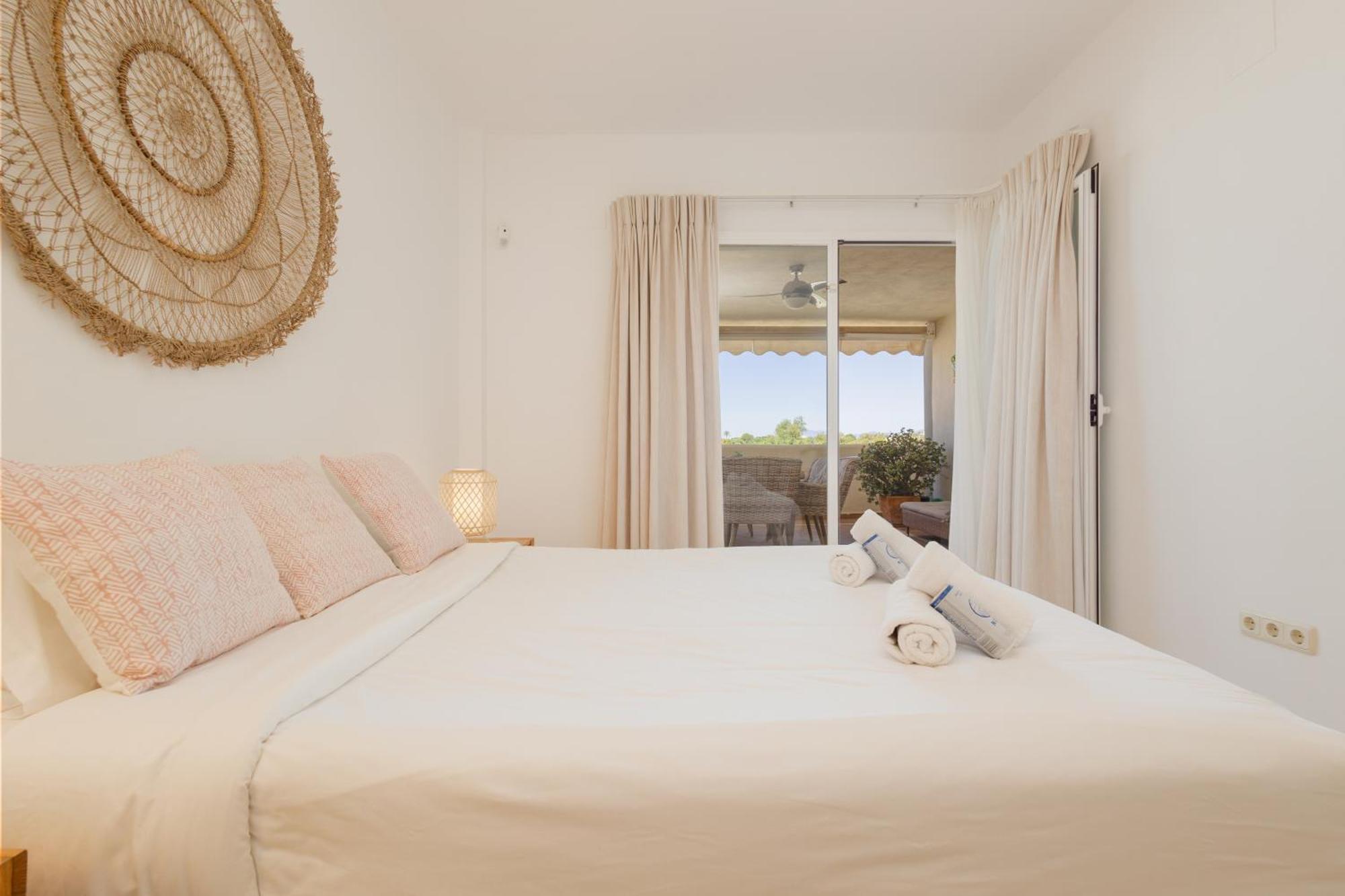 With Private Terrace, Just 10 Minutes By Car From Elviria Beach, Apartment Marbella