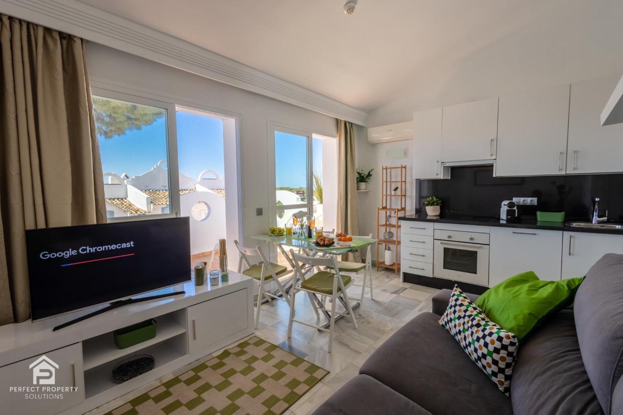 Sunny 2br In With 3 Pools, Restaurant, Gym And Playground Appartement