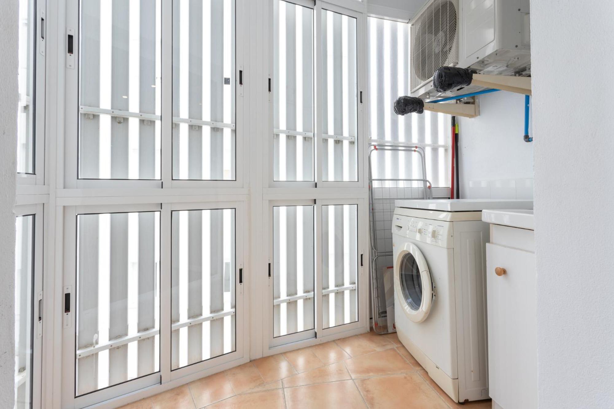 Two Bedrooms Avenida Del Mar Apartment *