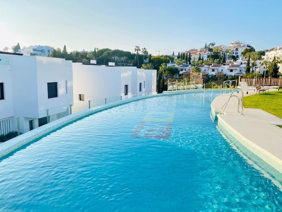 Puente Premium Rooftop & Garden Marbella
