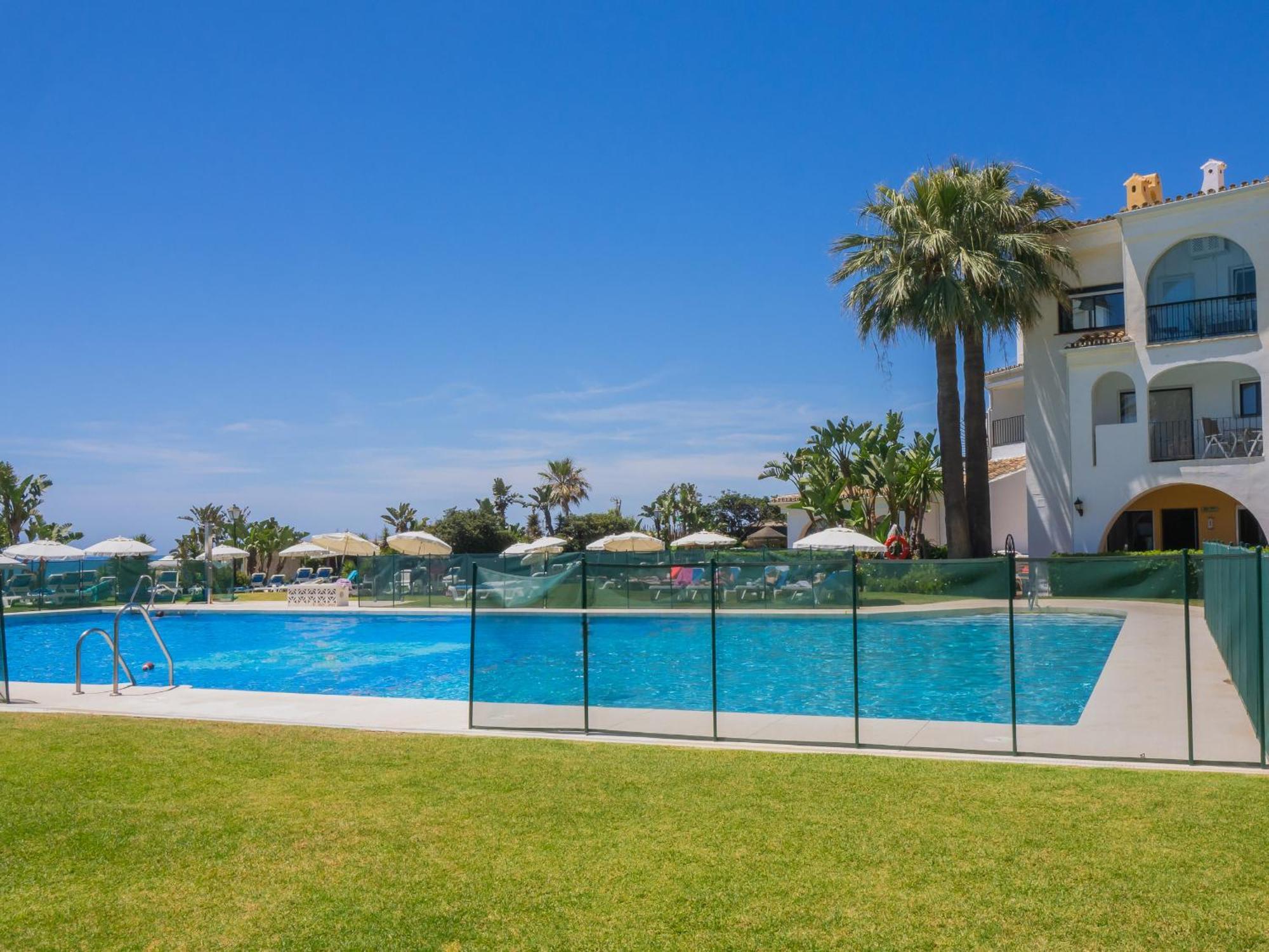 Cubo's Penthouse Cabopino Port & Parking * Marbella