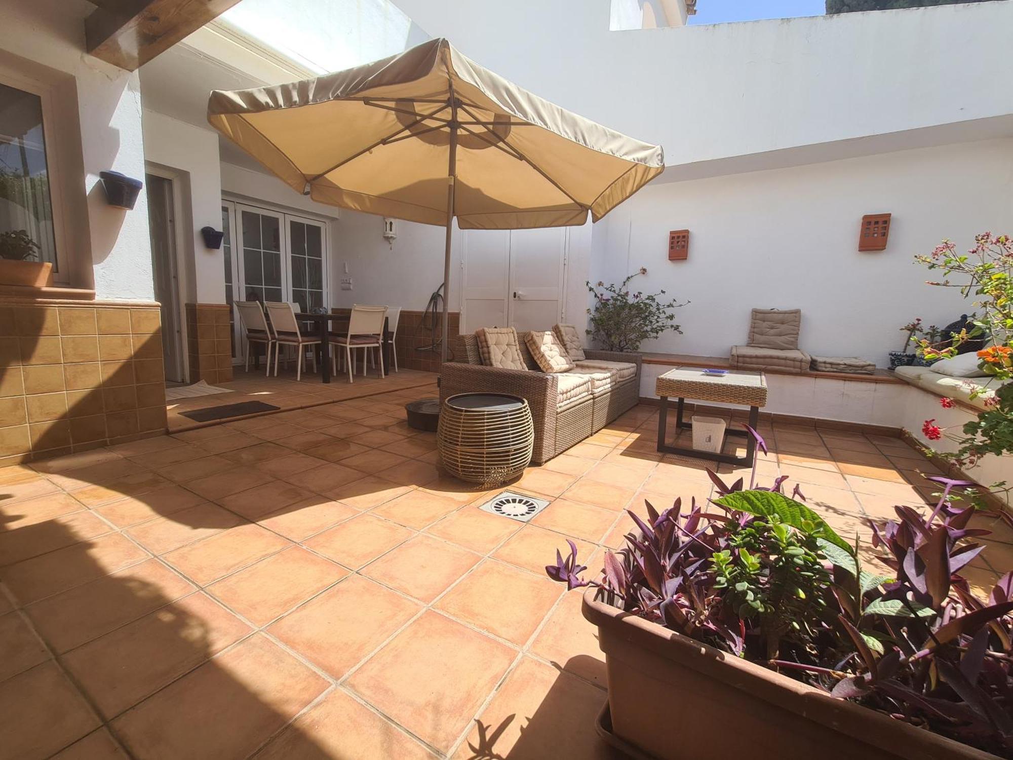Townhouse In - Walking Distance To Puerto Banus Villa