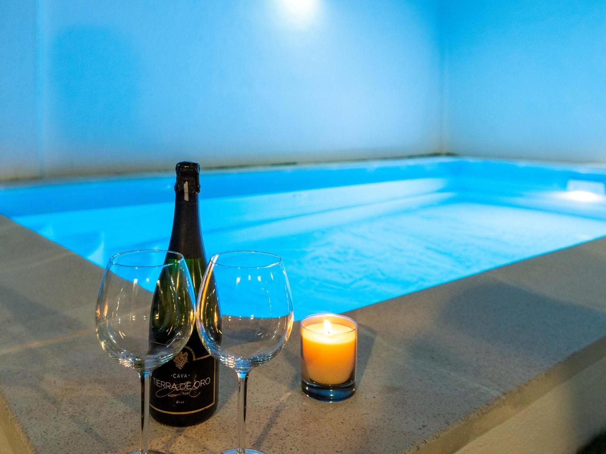 Puerto Banus Dreamed Monelos *