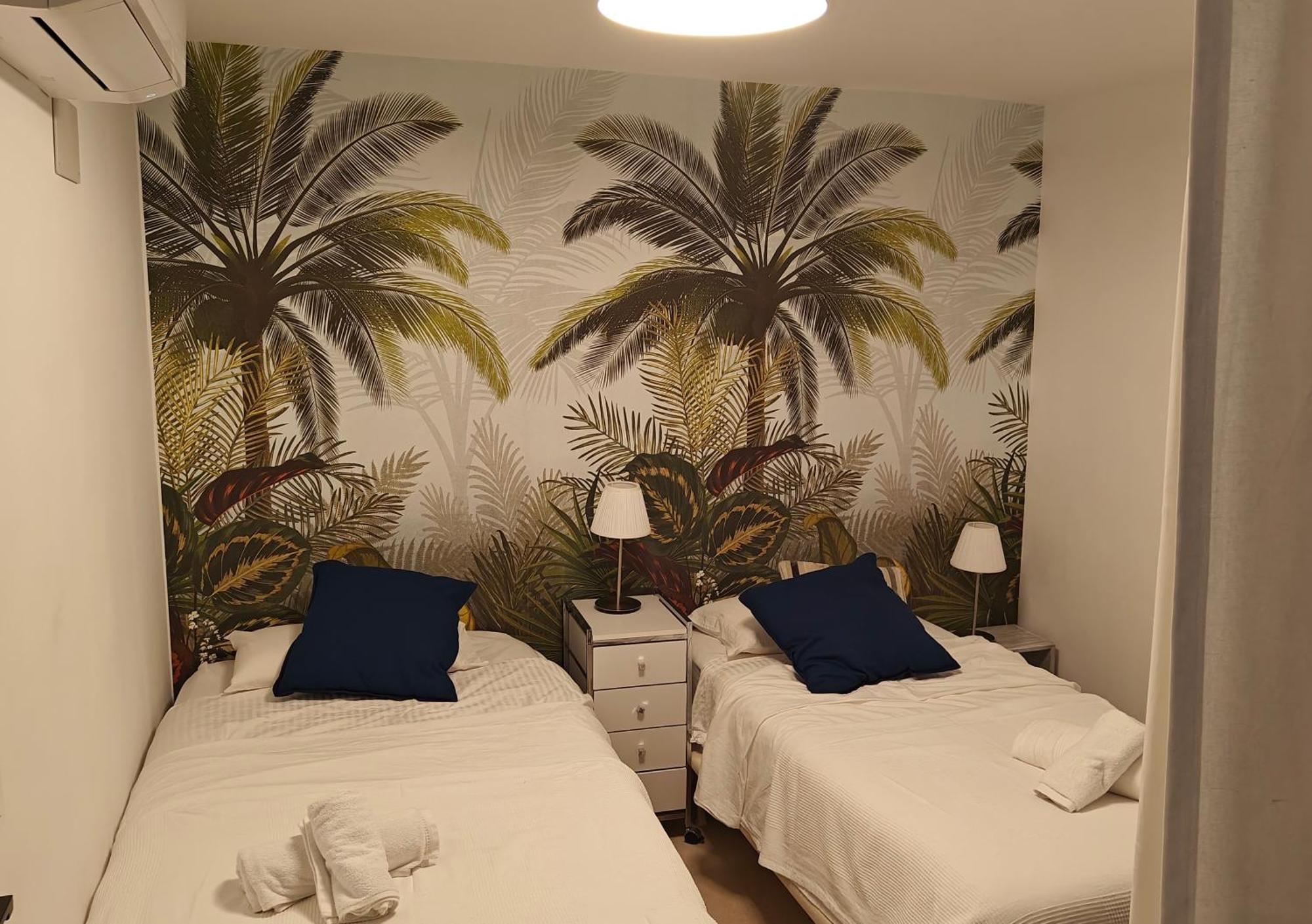 Apartment Centre Beachfront & Pool