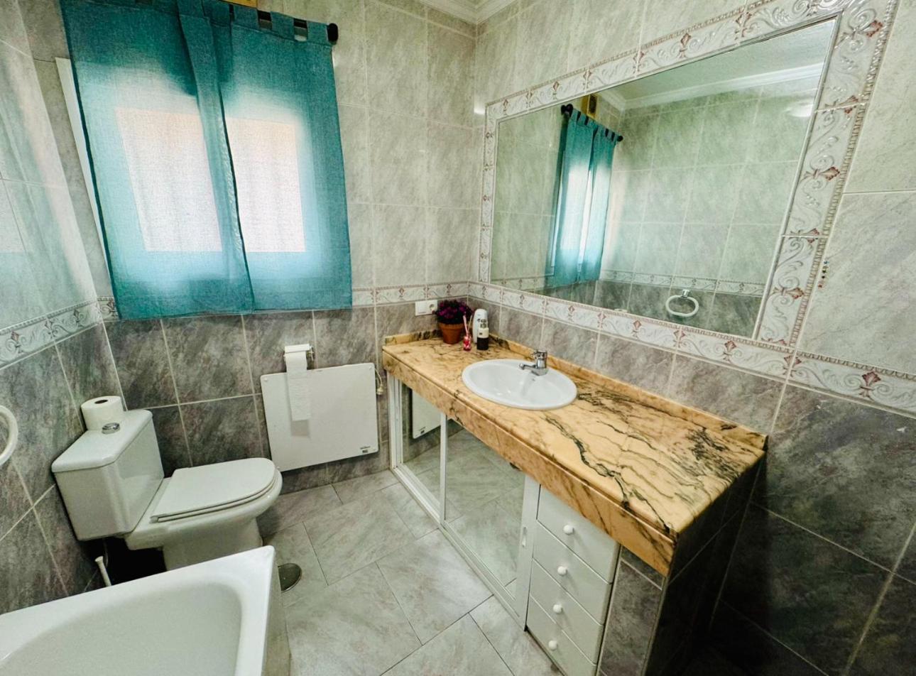 Casa De 5 Cerca De La Playa En Elviria Vakantiehuis