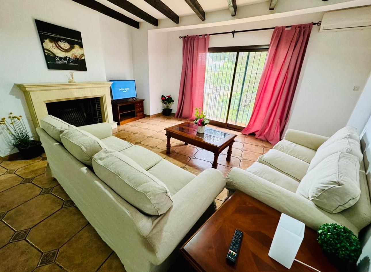 Vakantiehuis Casa De 5 Cerca De La Playa En Elviria Marbella
